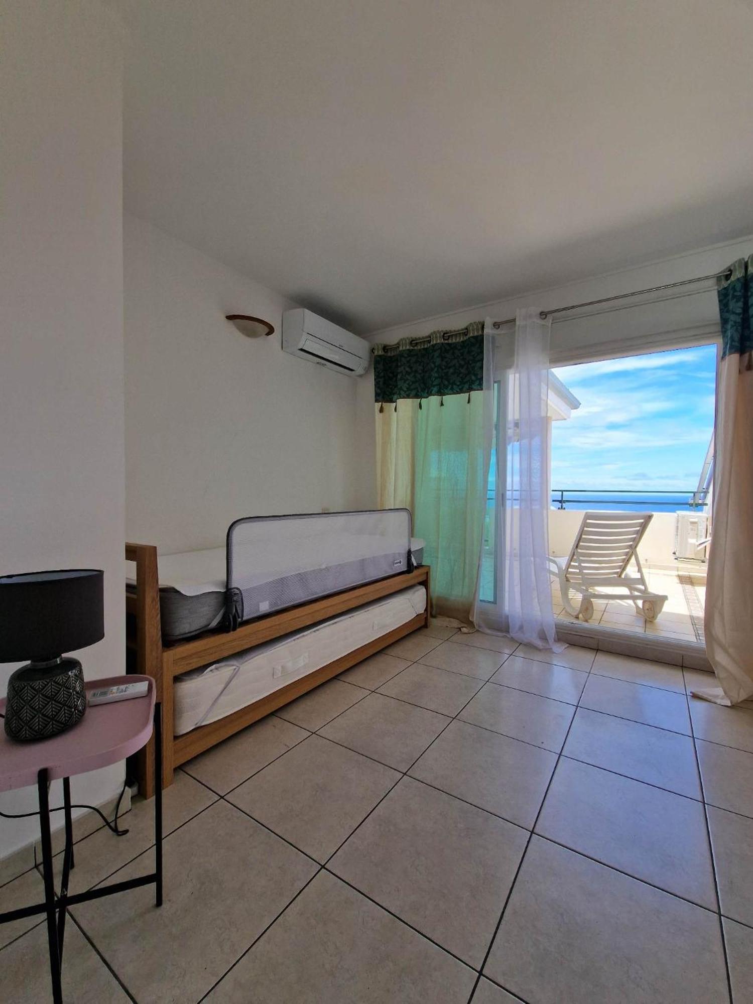 Appartement Villa Sur Le Toit, Vue Mer Saint-Gilles-les Bains Dış mekan fotoğraf